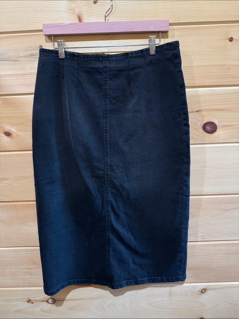 Black Classic Pencil Skirt - Women's Tailored Style
